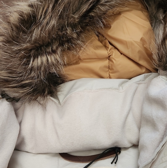 PRANA FAUX FUR LINED PUFFER VEST - Picture 10 of 14